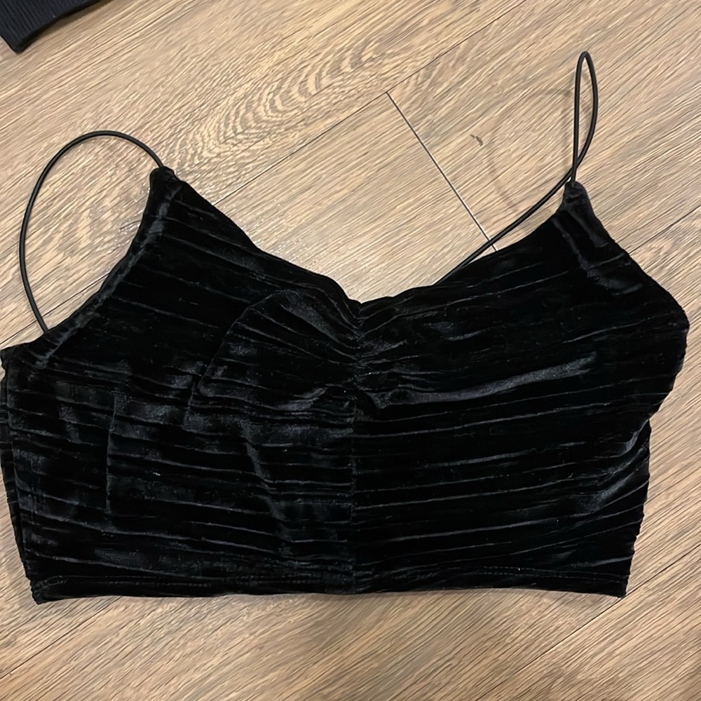 Black top bundle - Picture 2 of 8